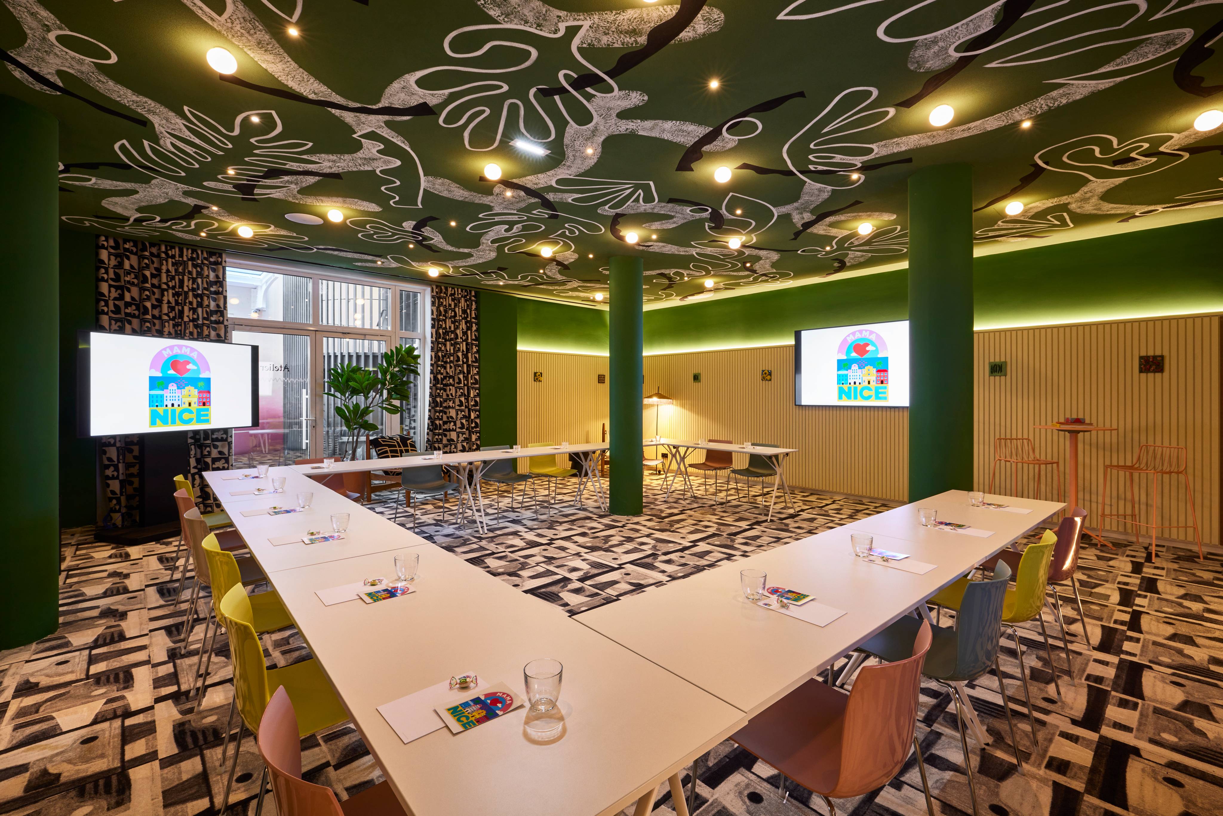 Design Bedrooms, Restaurant, Rooftop - Welcome to Mama! display picture 3