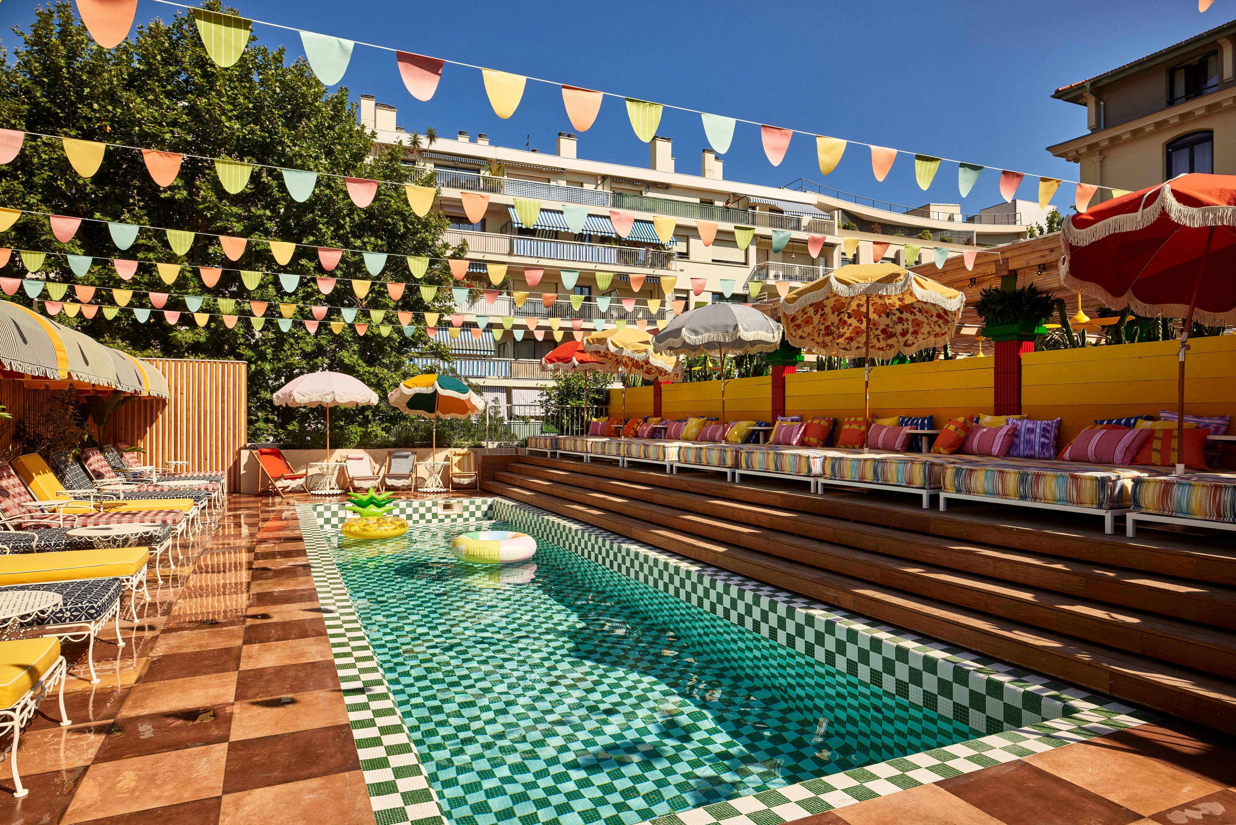Design Bedrooms, Restaurant, Rooftop - Welcome to Mama! display picture 2